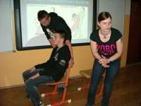 První pomoc do škol