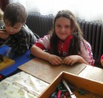 vyrábím  panenku z modelíny