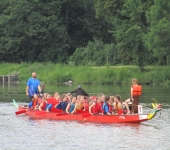 První ročník Závodů Dračích lodí základních škol