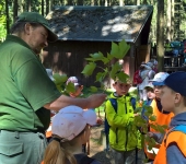 Vycházka žáků 2. a 4. třídy do obory divokých prasat