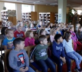 Knihovnická a hudební lekce v Knihovně M. J. Sychry ve Žďáru nad Sázavou