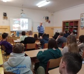 Beseda s Tomášem Řehákem o AIDS pro 8. a 9. třídu